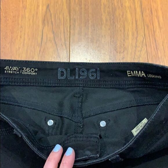 DL1961 Emma Legging in Onyx Size 29. Gently Worn. - Picture 4 of 7